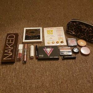 Makeup bundle